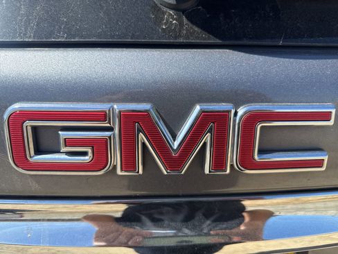 Used 2019 GMC Terrain SLE image 15