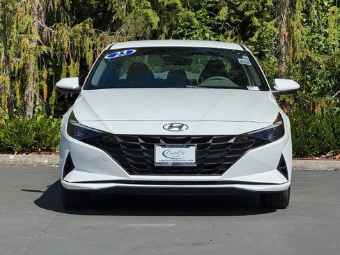 Used 2023 Hyundai Elantra Blue FWD image 39