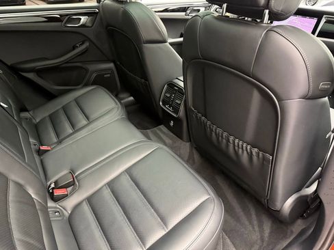 Used 2024 Porsche Macan S image 31