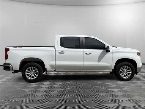 Used 2023 Chevrolet Silverado 1500 LT AWD/4WD image 6