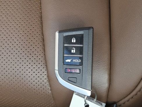 Used 2023 Acura MDX SH-AWD w/ Technology Package image 38