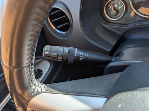 Used 2017 Jeep Compass Latitude image 26