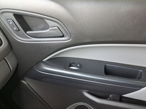 Used 2016 GMC Canyon 2WD Crew Cab w/ Convenience Package image 29