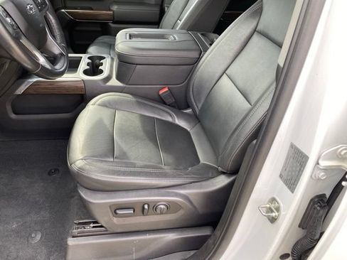 Used 2019 Chevrolet Silverado 1500 RST AWD/4WD image 16