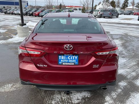 Used 2020 Toyota Camry XLE image 6
