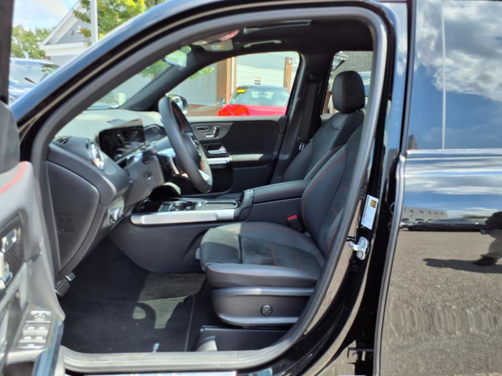 Certified 2025 Mercedes-Benz GLB 250 4MATIC image 10
