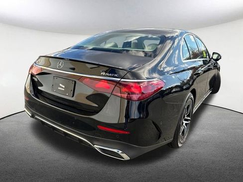 Used 2025 Mercedes-Benz E 350 4MATIC Sedan image 15