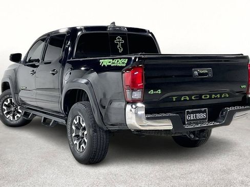 Used 2019 Toyota Tacoma TRD Off-Road image 15