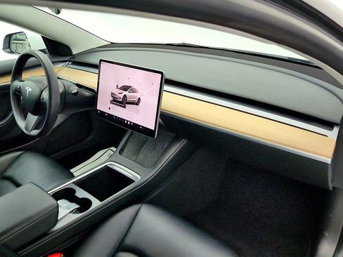 Used 2023 Tesla Model 3 Standard Range image 17