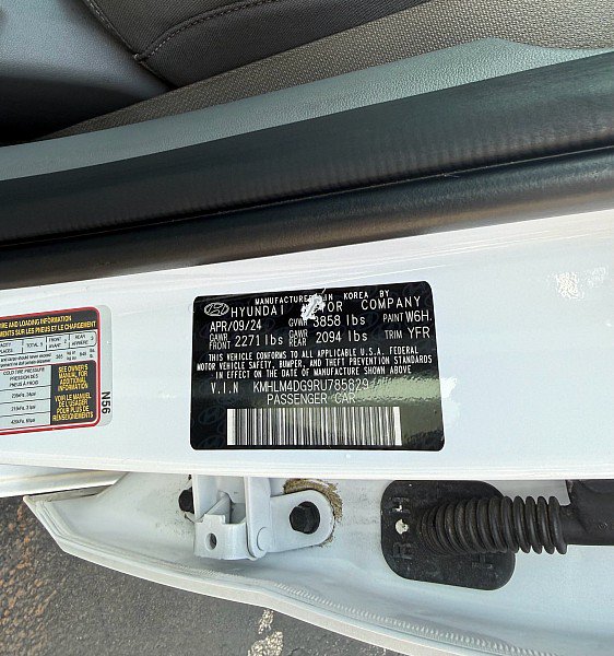 Used 2024 Hyundai Elantra SEL FWD image 25