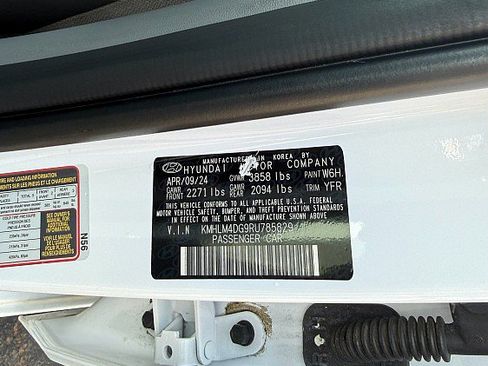 Used 2024 Hyundai Elantra SEL FWD image 25