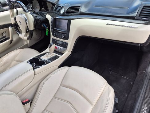 Used 2013 Maserati GranTurismo Sport RWD image 20