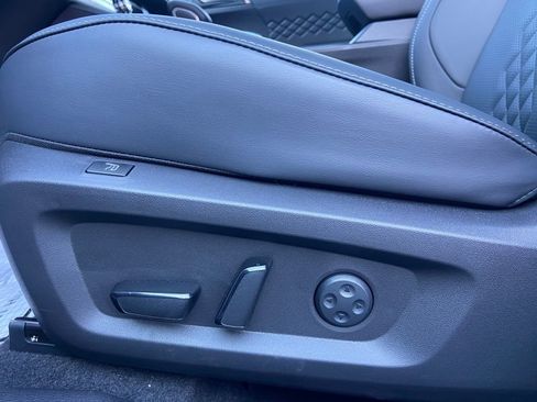 New 2025 Mitsubishi Outlander SEL Black Edition image 12