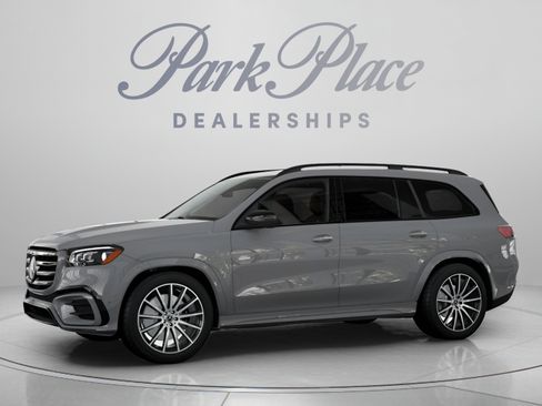 Used 2026 Mercedes-Benz GLS 450 4MATIC image 3