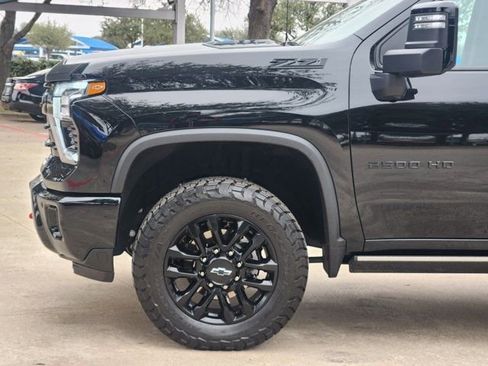 Used 2025 Chevrolet Silverado 2500 LTZ w/ Trail Boss Package image 17