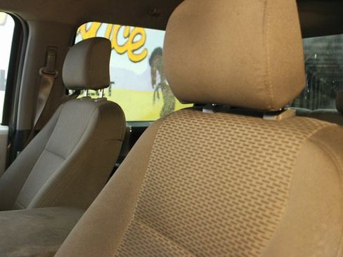 Used 2016 Ford F150 XLT image 13