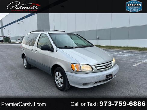 Used 2002 Toyota Sienna LE image 1