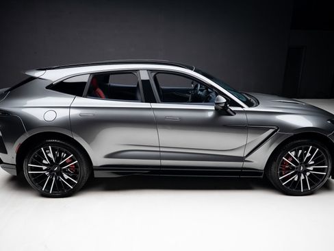 Used 2024 Aston Martin DBX 707 AWD/4WD image 33