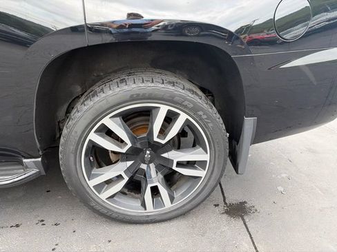 Used 2018 Chevrolet Tahoe Premier AWD/4WD image 4