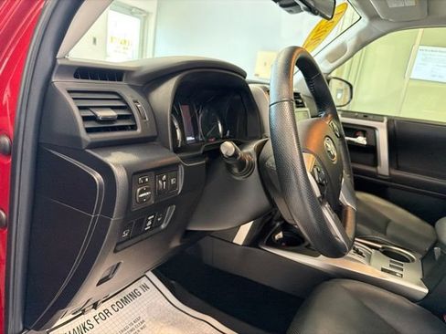 Used 2024 Toyota 4Runner Limited AWD/4WD image 23
