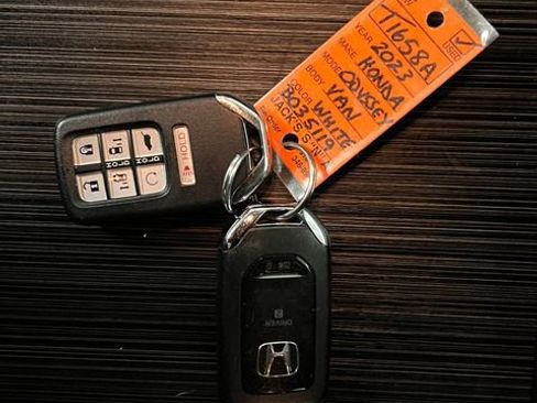 Used 2023 Honda Odyssey Sport image 57