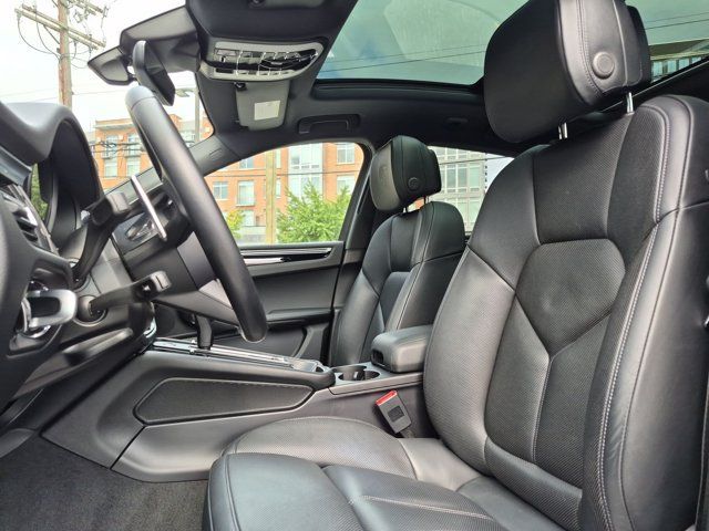 Used 2023 Porsche Macan S AWD/4WD image 21