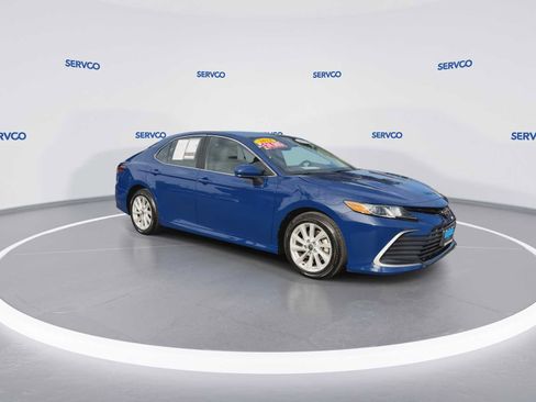 Used 2023 Toyota Camry LE image 2