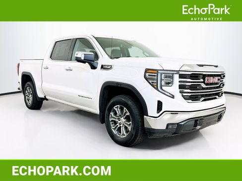 Used 2025 GMC Sierra 1500 SLT image 1