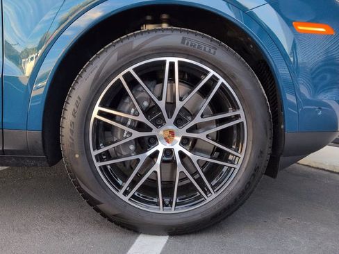 Certified 2026 Porsche Cayenne AWD/4WD image 12