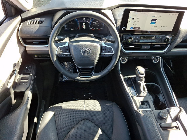 Used 2024 Toyota Grand Highlander AWD image 9