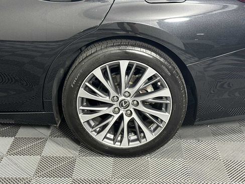 Used 2019 Lexus ES 350 w/ Premium Package FWD image 20