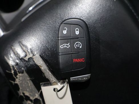 Used 2013 Chrysler 300 RWD image 25
