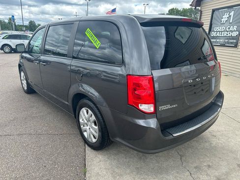 Used 2018 Dodge Grand Caravan SE w/ UConnect Hands-Free Group FWD image 7