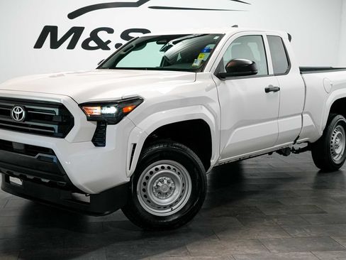 Used 2025 Toyota Tacoma SR RWD image 2