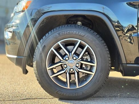 Used 2021 Jeep Grand Cherokee Limited image 11