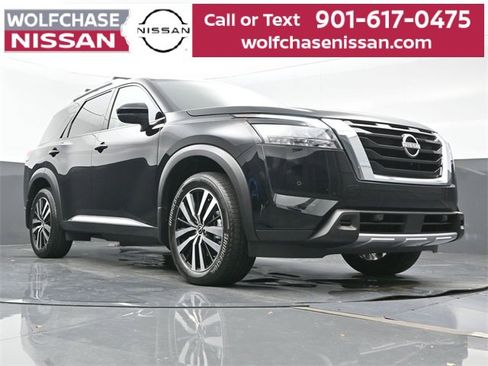 Used 2025 Nissan Pathfinder Platinum w/ Cargo Package image 28
