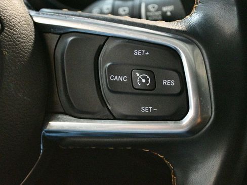 Used 2022 Jeep Wrangler Unlimited Sahara image 42