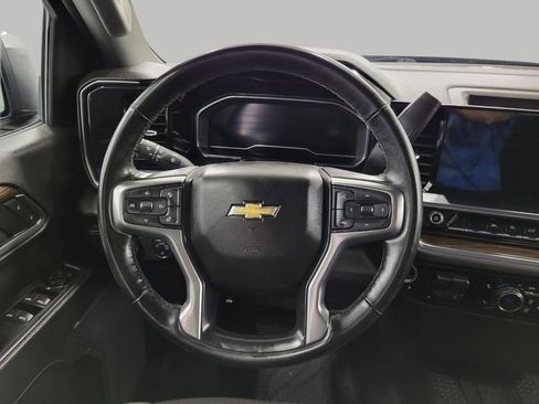 Used 2023 Chevrolet Silverado 1500 LT w/ Z71 Off-Road Package AWD/4WD image 6