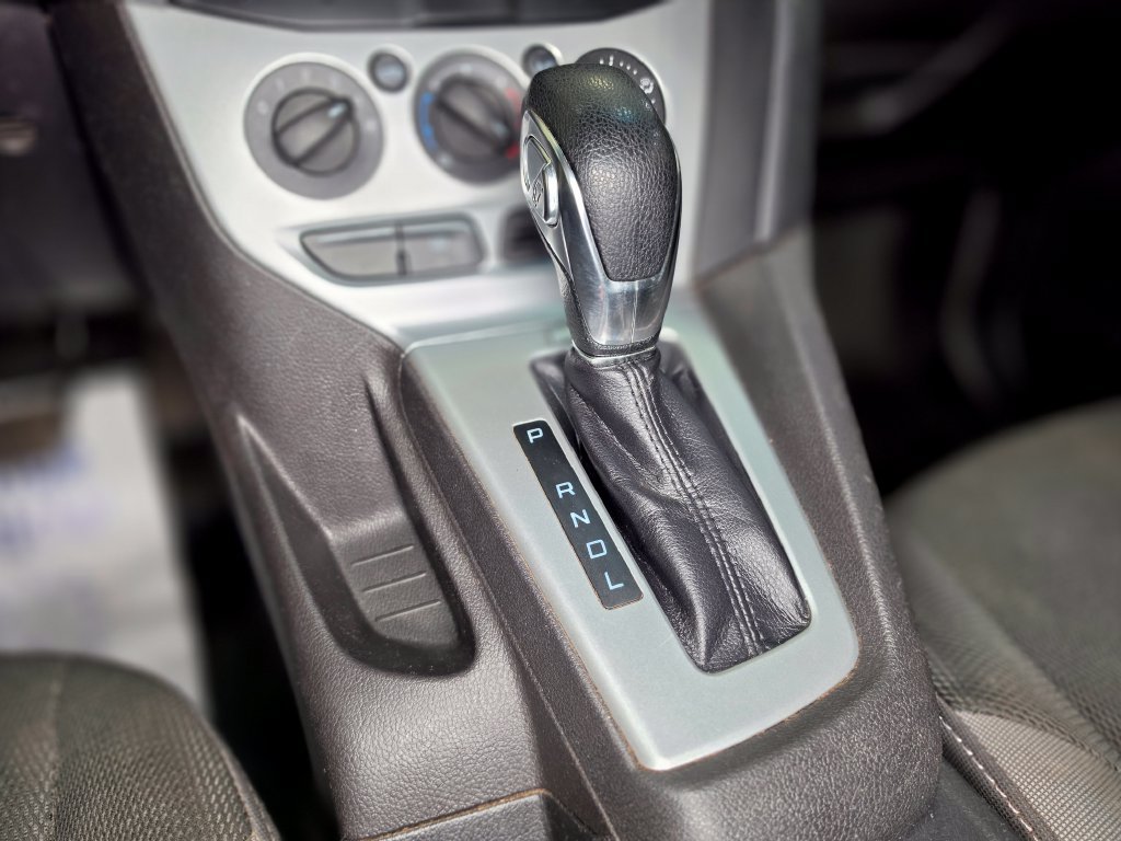 Used 2014 Ford Focus SE w/ Interior Protection Package FWD image 10