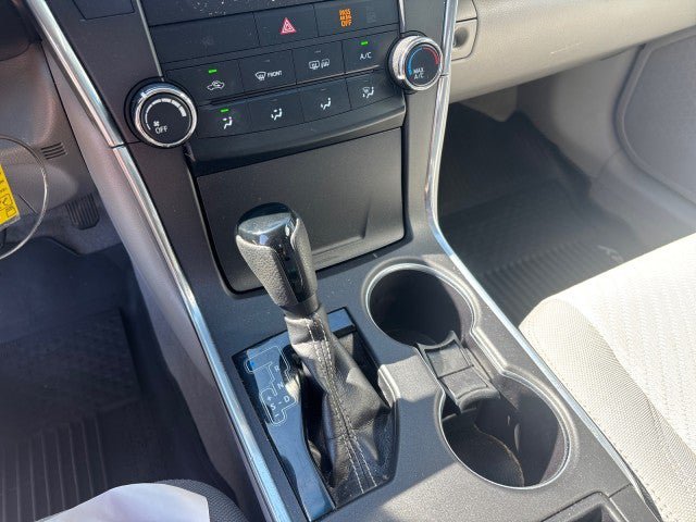 Used 2017 Toyota Camry LE FWD image 23