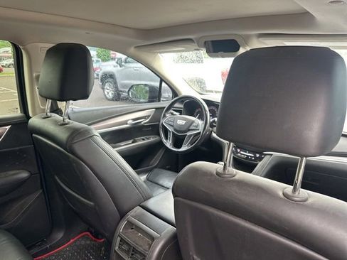 Used 2018 Cadillac XT5 Luxury w/ LPO, Black Ice Package AWD/4WD image 13