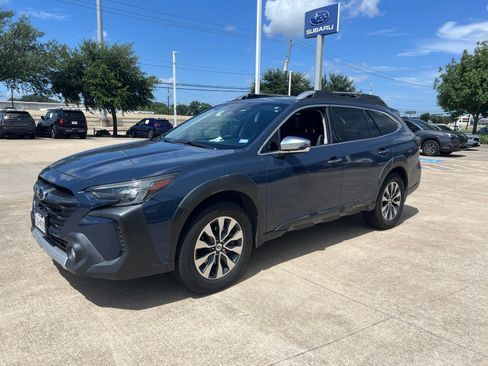 Used 2023 Subaru Outback Touring XT AWD/4WD image 1