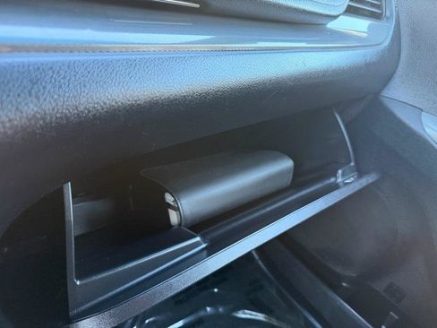 Used 2015 Toyota Sienna SE Premium FWD image 90