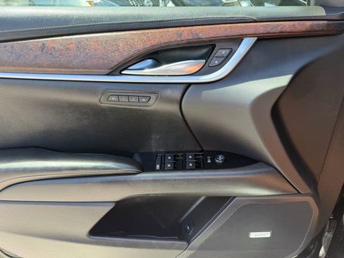 Used 2019 Cadillac XTS Luxury FWD image 32