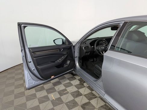 Used 2021 Honda Accord Touring image 12
