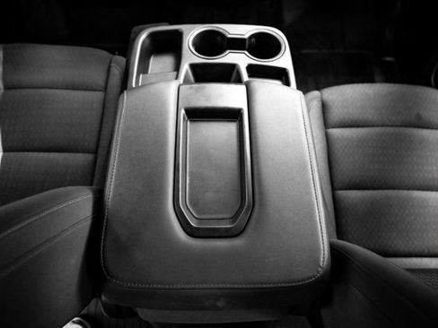 Used 2025 Chevrolet Silverado 1500 Custom Trail Boss AWD/4WD image 40