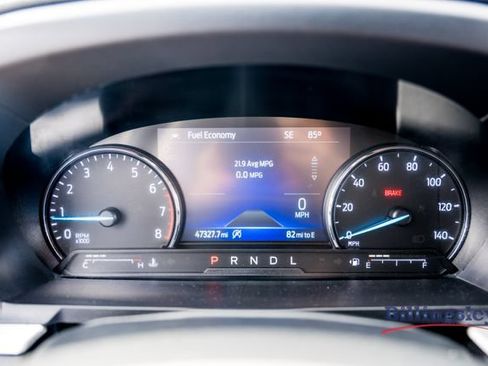 Used 2022 Ford Explorer XLT AWD/4WD image 9