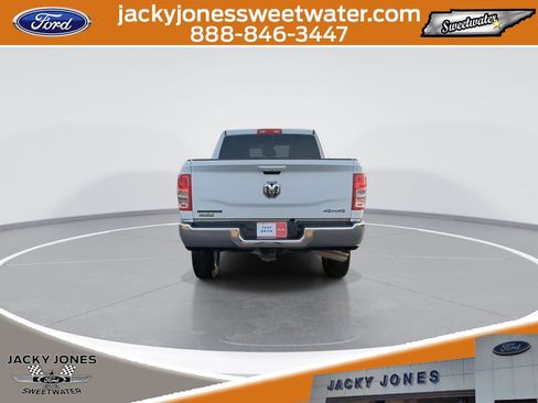 Used 2022 RAM 2500 Big Horn w/ Cold Weather Group image 7