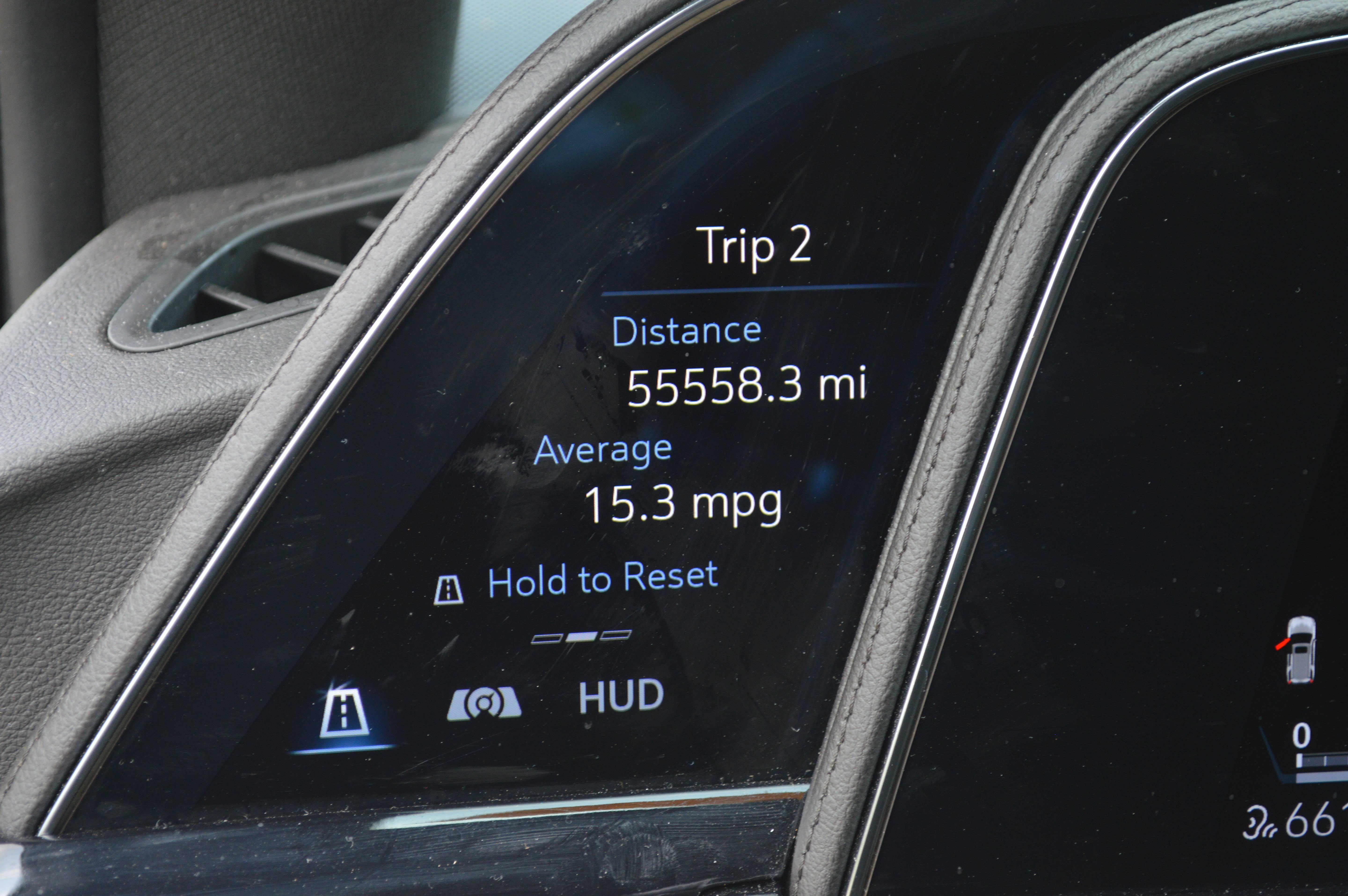 Used 2022 Cadillac Escalade Premium Luxury w/ Performance Package AWD/4WD image 11