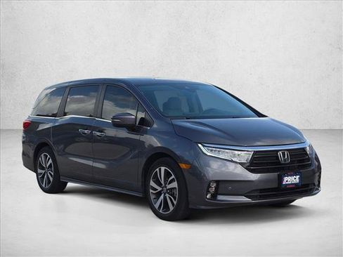 Used 2021 Honda Odyssey Touring image 3